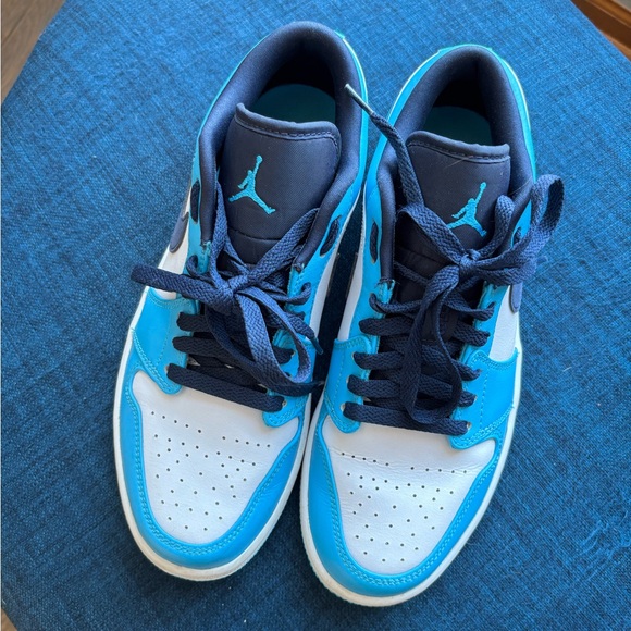 Air Jordan 1s Low UNC - Picture 3 of 5